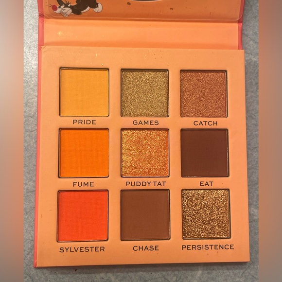 I Love Revolution Makeup✨Looney Tunes Eye Shadow Palette✨Sylvester the Cat✨New - Picture 3 of 4